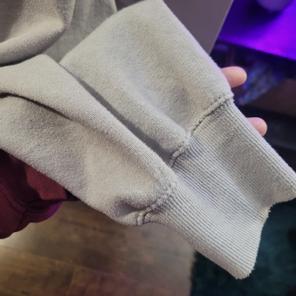 Crewneck - Picture 4 of 6